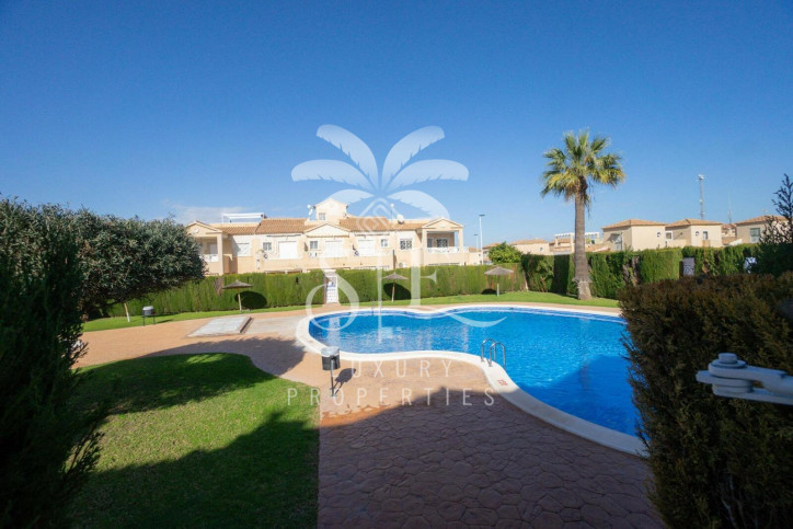 Dom Sprzedaż Torrevieja 28