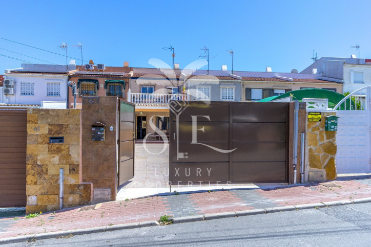 Dom Sprzedaż Los Balcones Torrevieja 1