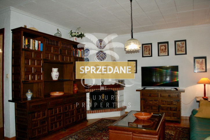 Dom Sprzedaż Mil Palmeras, Dehesa de Campoamor 20